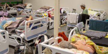 Saúde lança versão atualizada da Caderneta da Pessoa Idosa