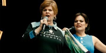 “Deus irá abalar o Brasil, para transformá-lo”, declara Cindy Jacobs no The Send