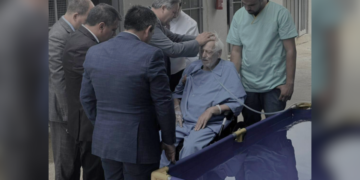 Idoso sob cuidados paliativos é batizado dentro de hospital no Paraná