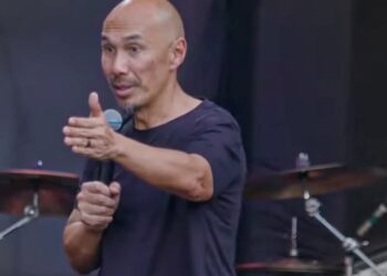 ‘Quando paramos de ir às nações, ficamos confortáveis demais’, diz Francis Chan no The Send