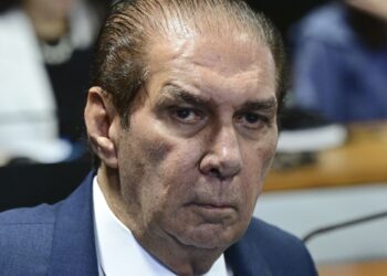 Senador Jader Barbalho é internado em Belém após mal-estar