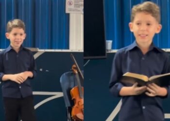 Menino fala sobre sua fé em reunião de professores: “Eu amo falar sobre Deus”