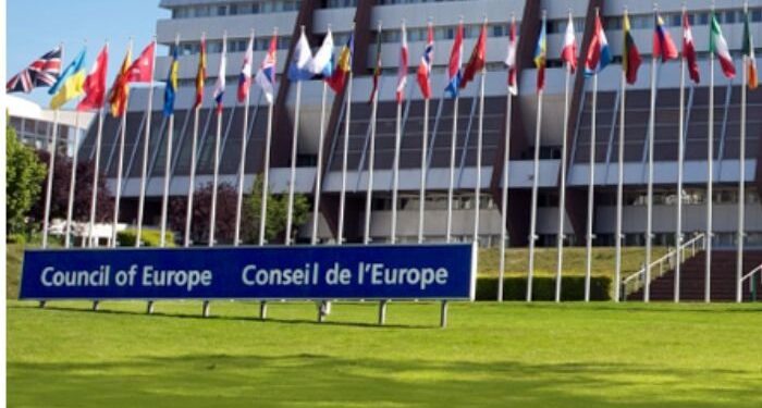 Conselho da Europa pede proibição de “práticas de conversão”