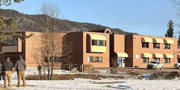 Atirador matou mãe, irmão e mais 8 em escola e deixou mais de 25 feridos no Canadá