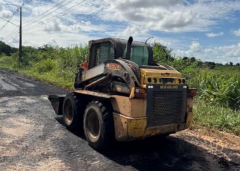 Rodovia-472 recebe serviços de manutenção asfáltica no perímetro urbano de Ji-Paraná
