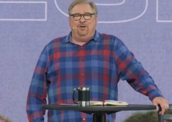 “A maior tragédia da vida é viver sem propósito”, diz Rick Warren