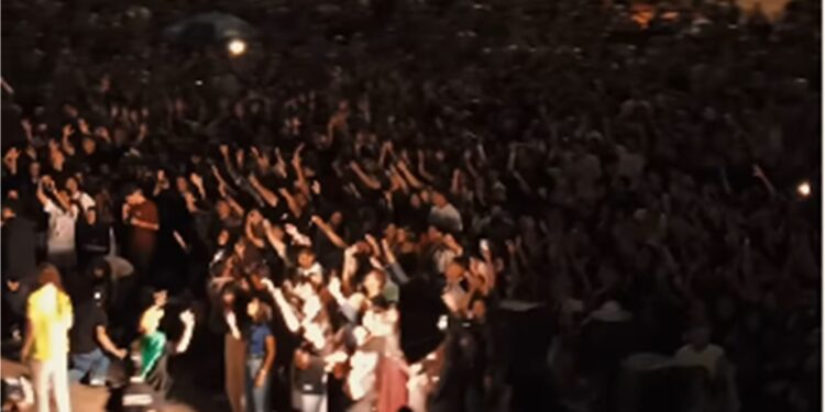 Brasília é impactada pelo poder de Deus durante culto público