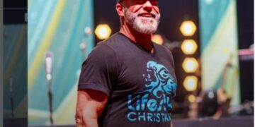 Teólogo promete doar US$ 100 mil para investigação sobre o evangelista Todd White