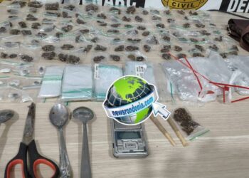 Denarc prende traficante com mais de 100 porções de drogas em boca de fumo no Aponiã
