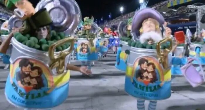 Pastores comentam sobre ‘família em conserva’ durante desfile de escola de samba