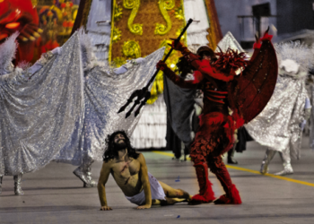 Projetos de lei buscam proibir uso ofensivo de símbolos religiosos no Carnaval