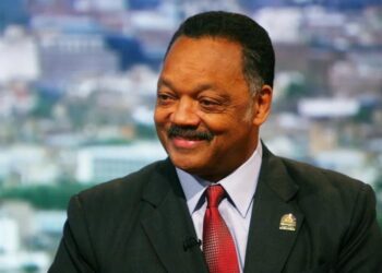 Morre reverendo Jesse Jackson, ativista dos direitos civis, nos EUA