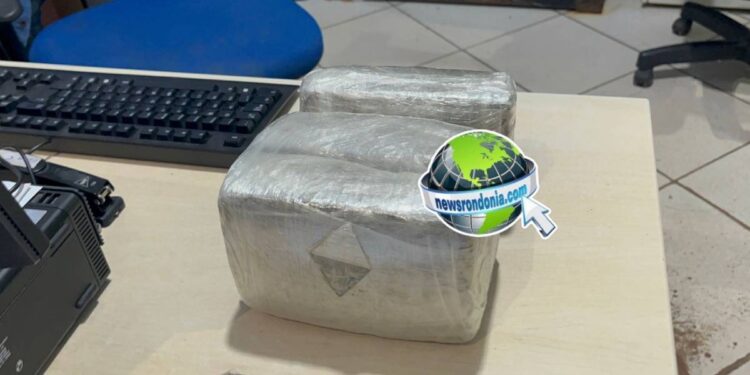 Passageiro é preso com 3 kg de maconha na BR-364