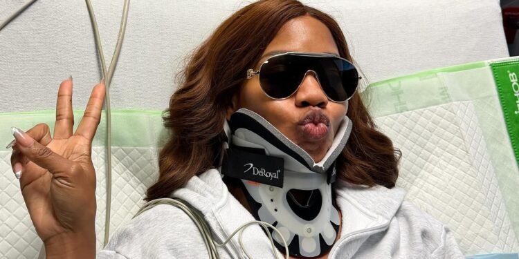 Filha de T.D. Jakes relata livramento após quase ficar paralisada em acidente doméstico