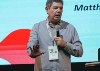 “Nem toda porta que se abre é uma oportunidade de Deus”, diz pastor sobre ministério