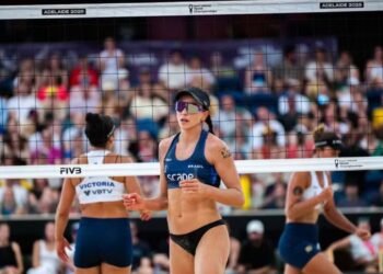 Carol Solberg é suspensa pela FIVB por comemorar prisão de Bolsonaro
