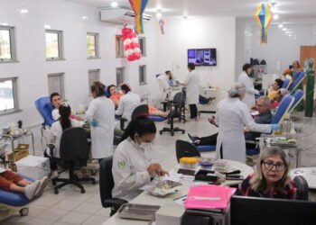 Fhemeron publica edital de processo seletivo com vagas para profissionais da saúde em Rondônia