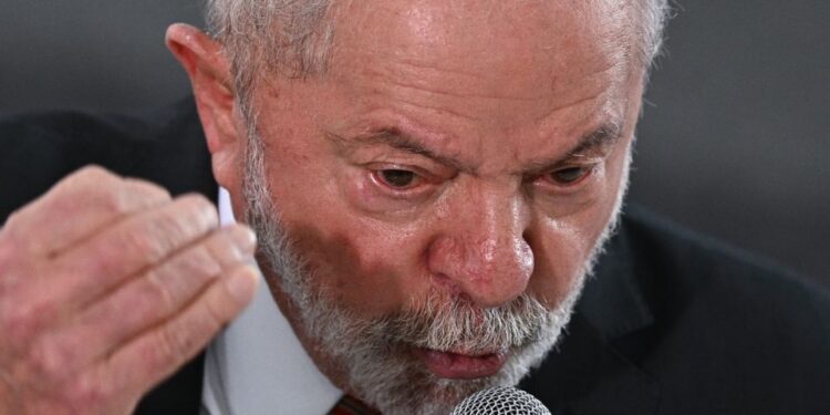 Lula acumula mais de R$ 972 milhões em despesas com viagens