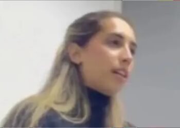 Jovem obedece direção de Deus e leva mulher a Cristo