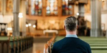 Catolicismo perde fiéis enquanto protestantismo segue crescendo