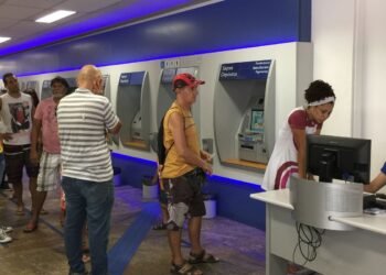 Saiba o que vai funcionar no feriadão do Dia do Trabalhador