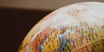 Cristianismo global enfrentará grandes desafios em 2026, apesar dos sinais de crescimento, revela novo estudo