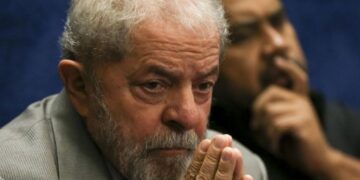 Lula ataca a direita, mas diz que aceitará derrota para Flávio