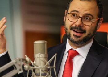 Redução da jornada vai favorecer o empreendodorismo, diz ministro