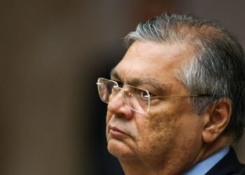 Dino pede vista e STF suspende julgamento sobre royalties do petróleo