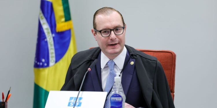 Zanin decide que STF vai julgar caso de venda de sentenças no STJ