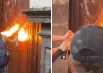 Vândalos mascarados tentam incendiar igreja em protesto feminista no México
