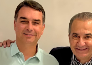 Silas Malafaia defende Flávio Bolsonaro, critica “vazamentos seletivos” e diz que senador é alvo de perseguição