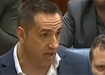 Deputado contra evangelismo chama pregadores de “vigaristas”