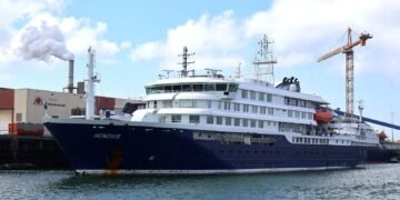 Operadora de turismo confirma situação médica grave em cruzeiro