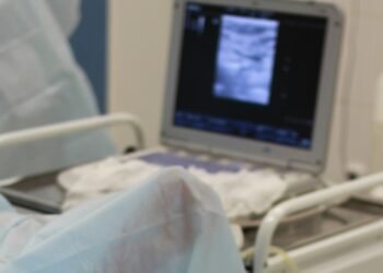 Número de abortos atinge recorde na Escócia; mais de 18 mil bebês foram mortos em 2025
