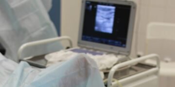 Número de abortos atinge recorde na Escócia; mais de 18 mil bebês foram mortos em 2025