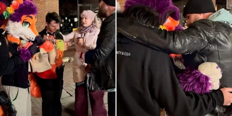 Após receberem oração nas ruas, jovens fantasiados de animais aceitam Jesus