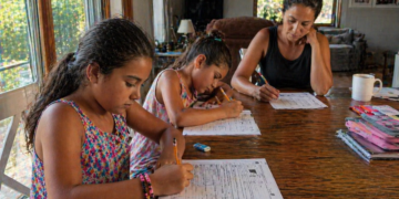 Homeschooling: Justiça de SP condena pais por ensinar filhas em casa