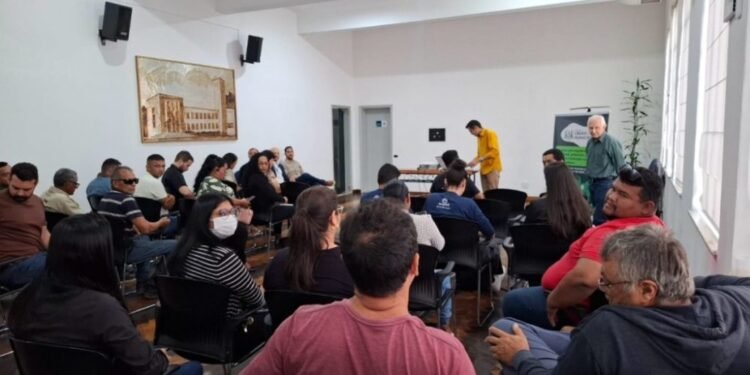 Sonho da regularização fundiária avança após reunião no Prédio do Relógio