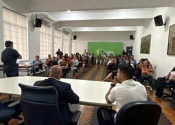 Reunião com protetores discute edital de cadastramento de cuidadores e abrigos