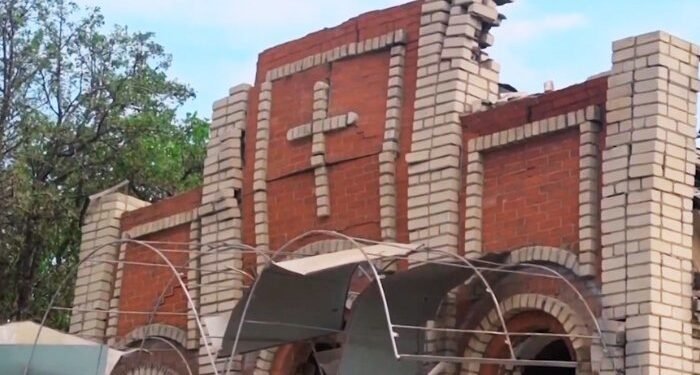 Rússia danifica igreja na Ucrânia com segundo atentado a bomba