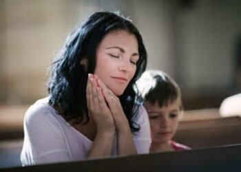 Mães prosperam quando a igreja se faz presente em uma comunidade amorosa