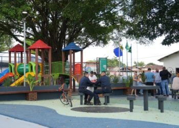 Praça Cohab ganha nova estrutura e volta a ser ponto de encontro das famílias
