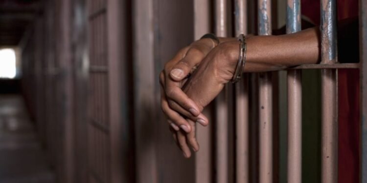 Falso profeta disse a fiel que fazer sexo com ele a protegeria