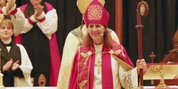 Igreja Episcopal empossa 1ª bispa assumidamente lésbica