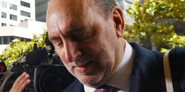 Hacker publica pornografia na página do fundador da Hillsong