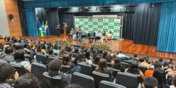 Programa municipal de bolsas de estudo muda realidade de famílias em Porto Velho