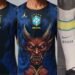 Alusão a ocultismo faz torcedores reprovarem camisas da Seleção