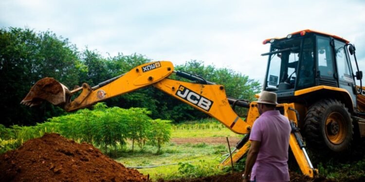 “Porteira A Dentro” amplia mecanização e fortalece produção agrícola