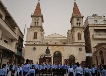 Atentado a bomba durante funeral em igreja na Síria é impedido